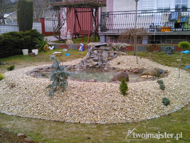 Eden - Ogrody Marzeń, kostka brukowa